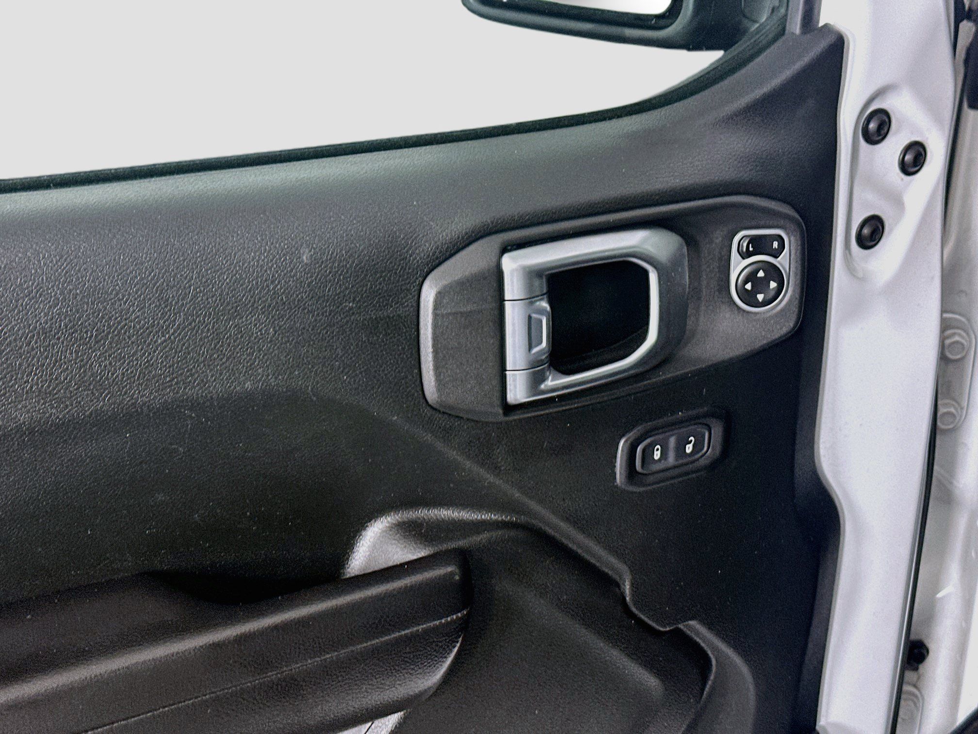 Used 2019 Jeep Wrangler Unlimited Sport S AWD/4WD image 15