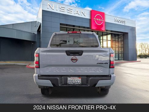 Used 2024 Nissan Frontier PRO-4X w/ Off-Road Protection Package image 9