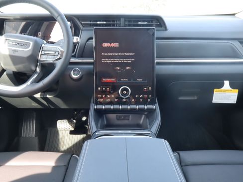 New 2027 GMC Terrain Denali w/ LPO, Floor Liner Package AWD/4WD image 12