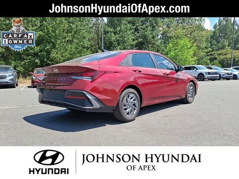 Certified 2024 Hyundai Elantra SEL FWD image 26