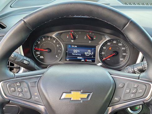 Used 2024 Chevrolet Equinox LT FWD image 12