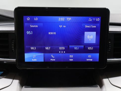 Used 2022 Ford Explorer XLT w/ Equipment Group 202A AWD/4WD image 32