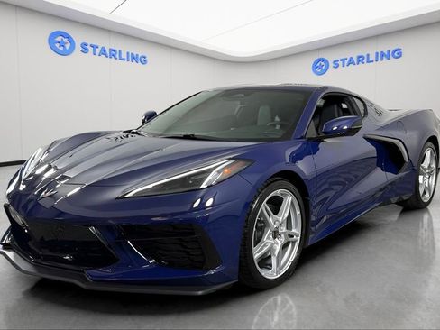 Used 2025 Chevrolet Corvette Stingray Coupe w/ 1LT RWD image 2