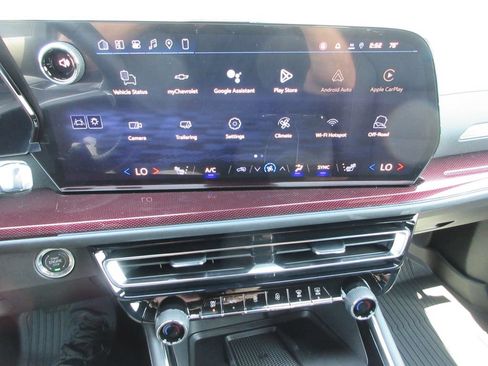 New 2026 Chevrolet Traverse Z71 w/ Driver Confidence Package AWD/4WD image 33