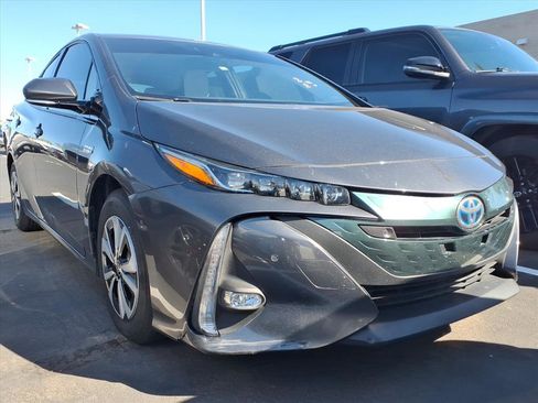 Certified 2018 Toyota Prius Prime Advanced image 2