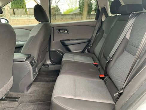 Used 2023 Nissan Rogue SV image 13