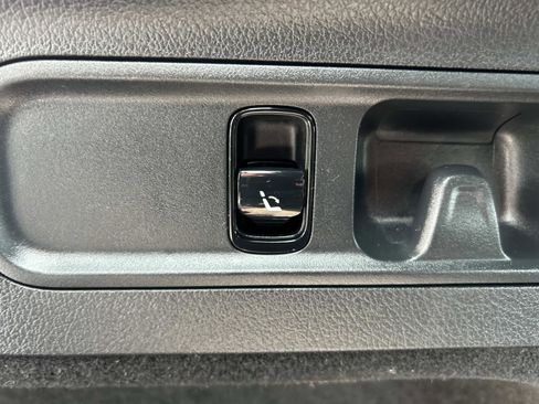 Used 2025 Mercedes-Benz GLC 43 AMG 4MATIC image 13