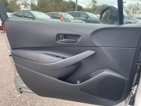 Used 2025 Toyota Corolla LE image 20