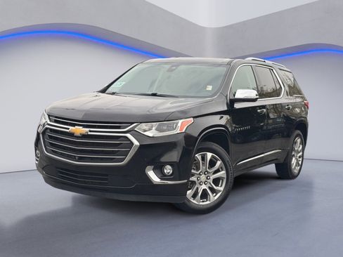 Used 2020 Chevrolet Traverse Premier w/ LPO, Floor Liner Package image 2