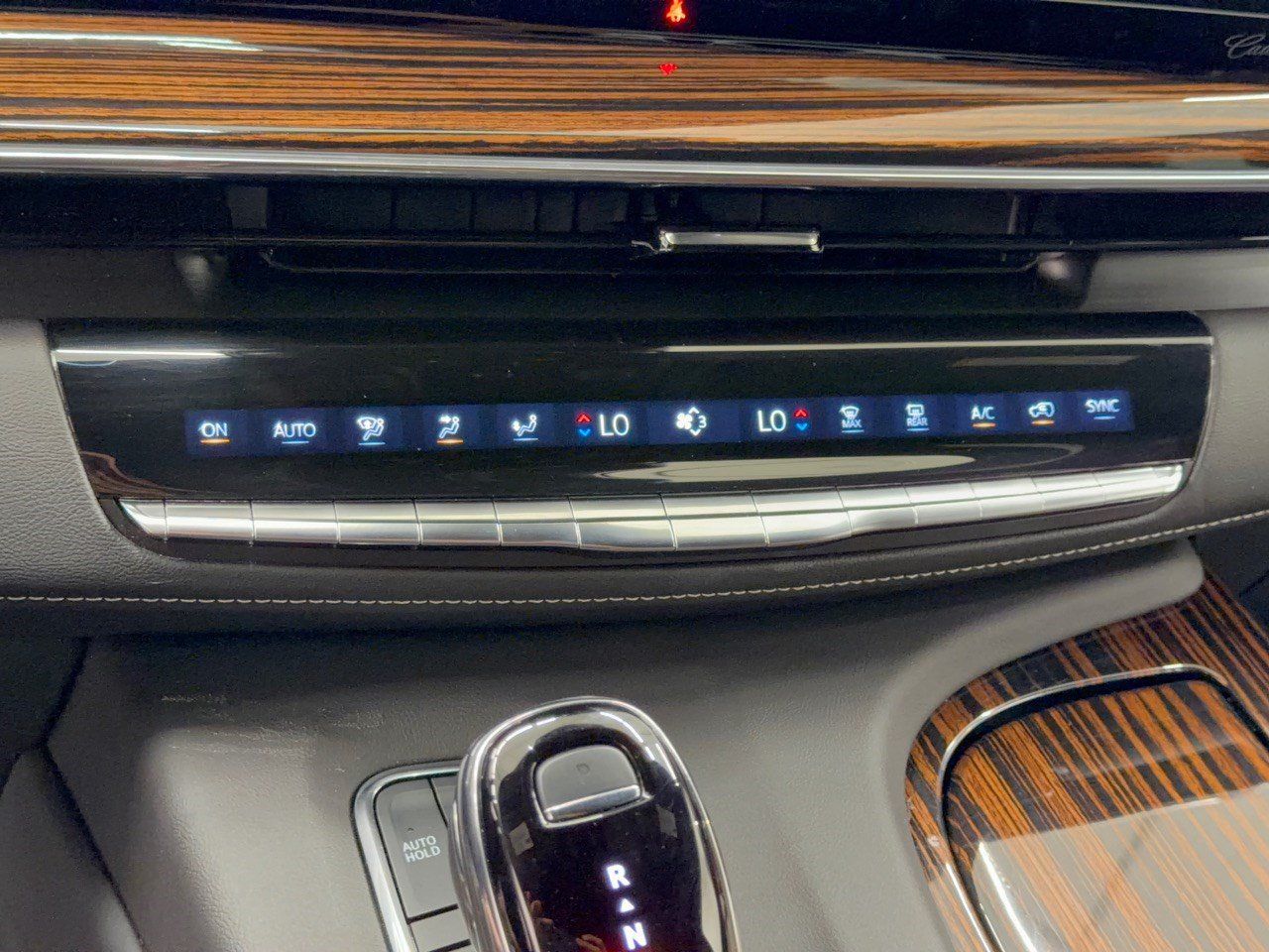 Used 2023 Cadillac Escalade ESV Premium Luxury w/ Performance Package AWD/4WD image 22