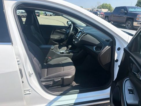 Certified 2024 Chevrolet Malibu LT FWD image 28