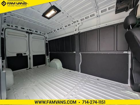 Used 2026 RAM ProMaster 2500 w/ Convenience Group FWD image 11