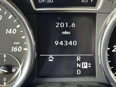 Used 2012 Mercedes-Benz ML 350 BlueTEC 4MATIC image 21