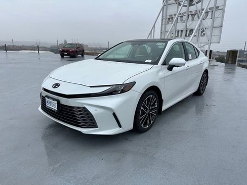 New 2026 Toyota Camry XLE image 5