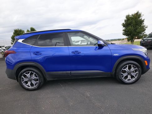 Used 2022 Kia Seltos EX AWD/4WD image 5
