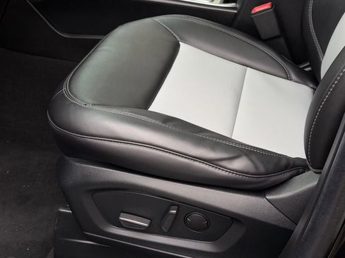 Certified 2022 Ford Explorer XLT w/ Equipment Group 202A image 32