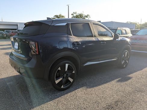 Used 2025 Nissan Kicks SR FWD image 4