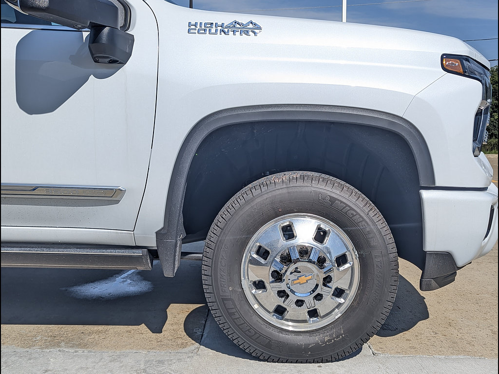 New 2026 Chevrolet Silverado 3500 High Country w/ High Country Premium Package AWD/4WD image 10