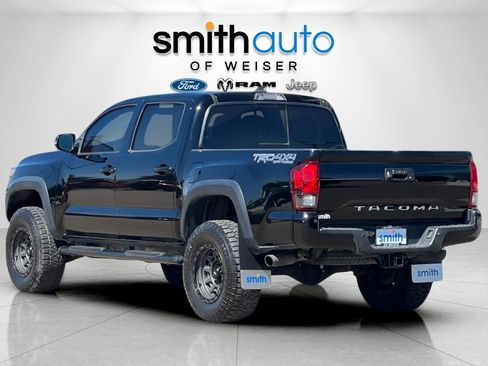 Used 2019 Toyota Tacoma TRD Off-Road AWD/4WD image 7