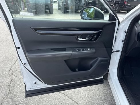 Used 2025 Honda CR-V Sport Touring image 12