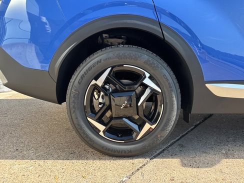 New 2026 Kia Sportage EX w/ EX Panorama Roof Package image 9