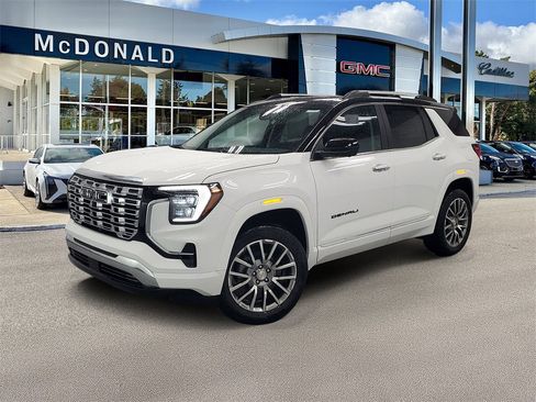 New 2026 GMC Terrain Denali w/ LPO, Black Badging Package image 1
