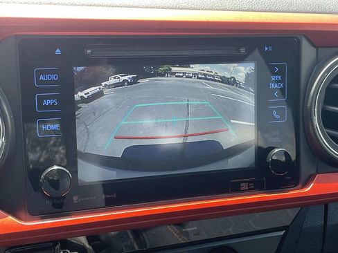 Used 2017 Toyota Tacoma TRD Off-Road w/ Tow Package (A/T) AWD/4WD image 31