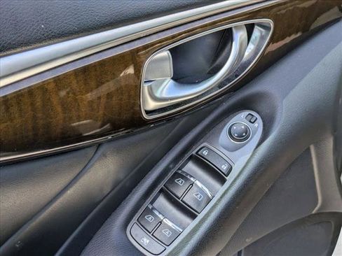 Used 2019 INFINITI Q50 Luxe image 2
