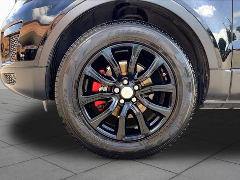 Used 2018 Land Rover Range Rover Evoque SE AWD/4WD image 11