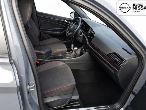 Used 2024 Volkswagen Jetta GLI 40th Anniversary Edition FWD image 11