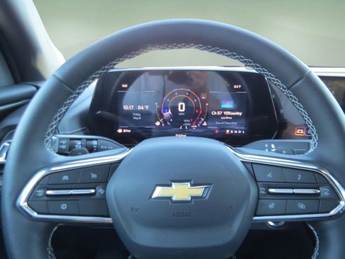 Certified 2026 Chevrolet Traverse LT FWD image 23