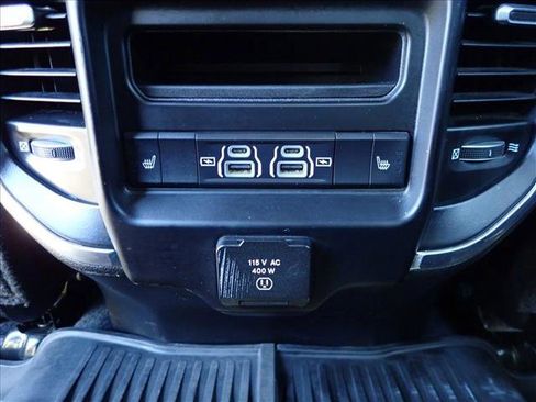 Used 2022 RAM 2500 Laramie AWD/4WD image 9