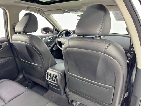 Used 2017 INFINITI Q50 3.0t Premium w/ 3.0T Premium Plus Package image 38