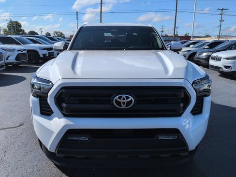 Used 2026 Toyota Tacoma SR5 AWD/4WD image 8