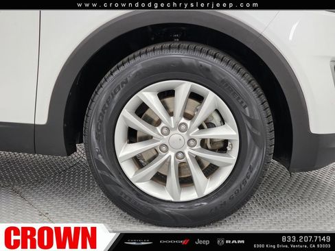 Used 2017 Kia Sorento FWD image 8
