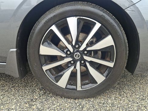 Used 2021 Nissan Sentra SV w/ SV Premium Package FWD image 8