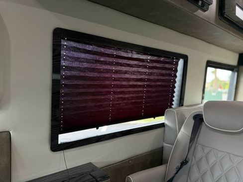 Used 2020 Mercedes-Benz Sprinter 2500 image 22