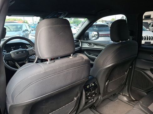 Used 2024 Jeep Grand Cherokee L Laredo w/ Luxury Tech Group I AWD/4WD image 21