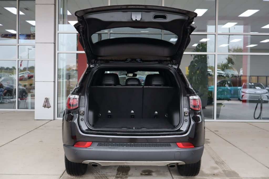 Used 2023 Jeep Compass Limited AWD/4WD image 8