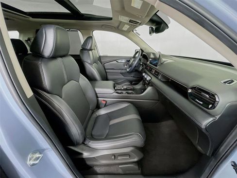 Used 2024 Honda Pilot Touring image 35