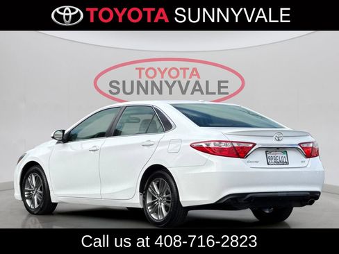 Used 2017 Toyota Camry SE w/ Moonroof Package FWD image 7