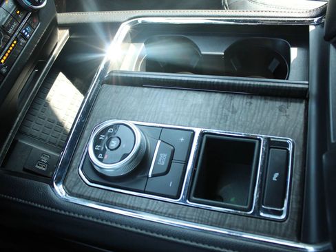 Used 2021 Ford Expedition Max Limited image 24