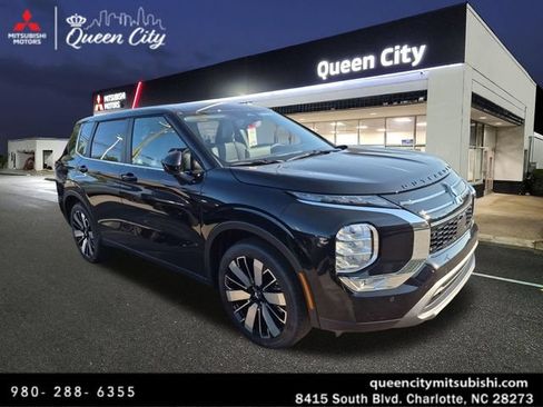 New 2026 Mitsubishi Outlander SE FWD image 1