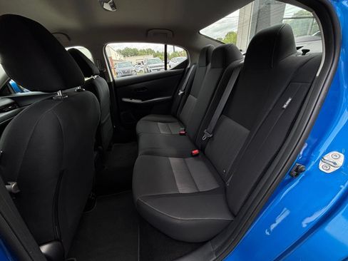 Used 2025 Nissan Sentra SV FWD image 25