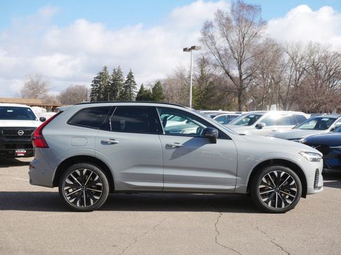 New 2026 Volvo XC60 B5 Ultra w/ Climate Package AWD/4WD image 2