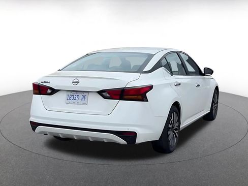 Used 2025 Nissan Altima 2.5 SV image 14