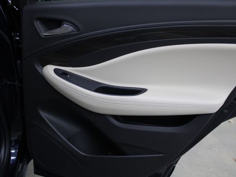 Used 2020 Buick Envision Premium image 26