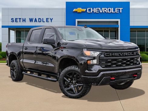 Used 2024 Chevrolet Silverado 1500 Custom Trail Boss w/ LPO, Dark Essentials Package image 1