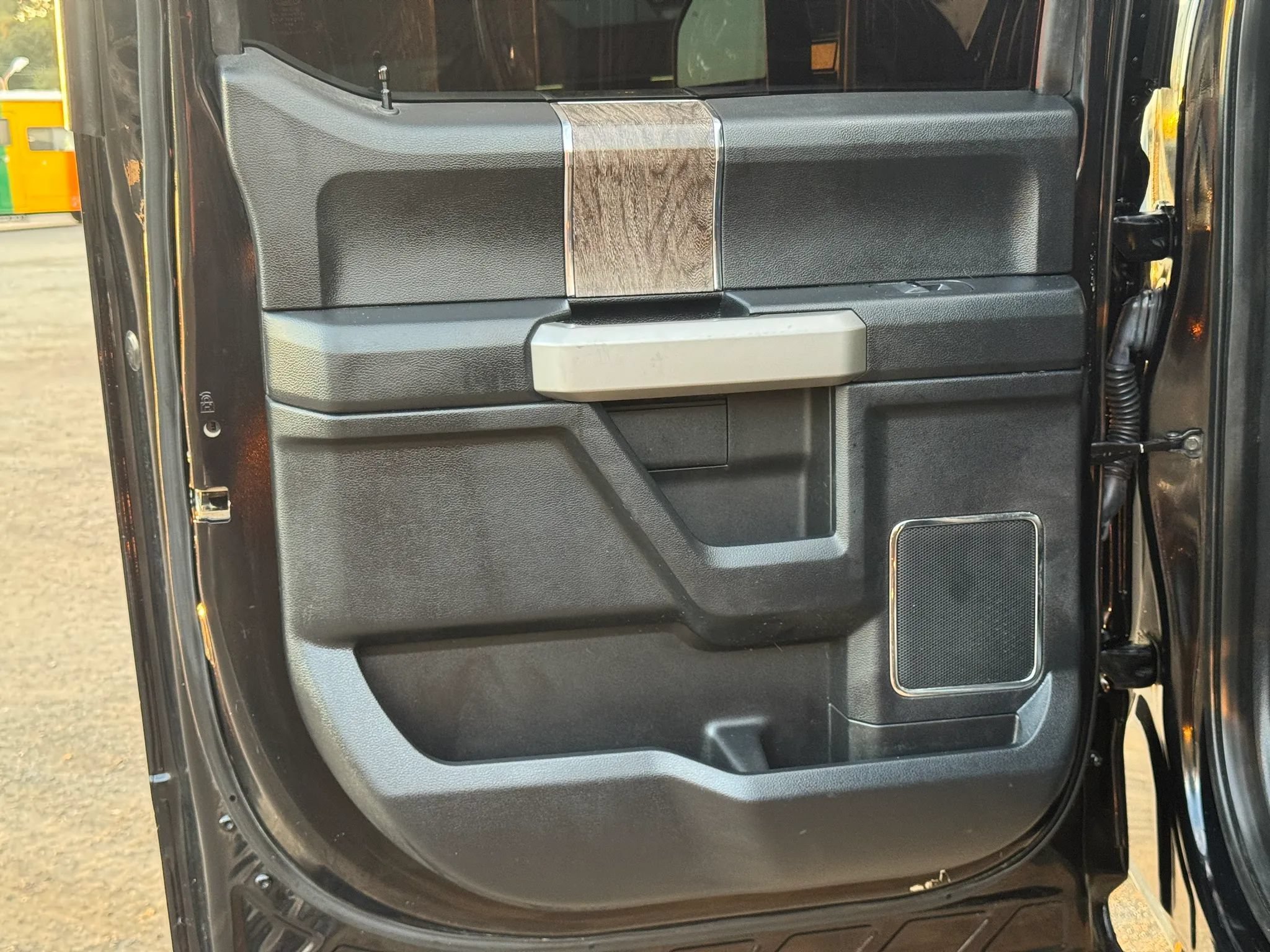Used 2017 Ford F350 Lariat AWD/4WD image 20