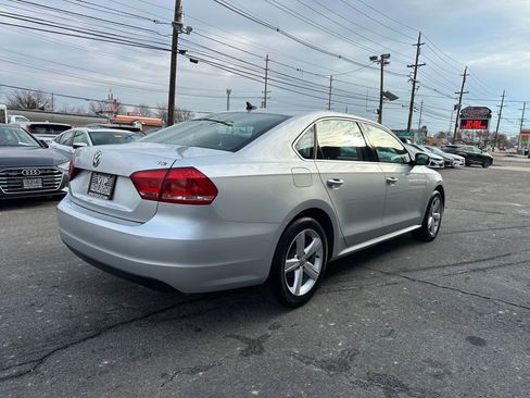 Used 2014 Volkswagen Passat 1.8T Wolfsburg Edition image 7
